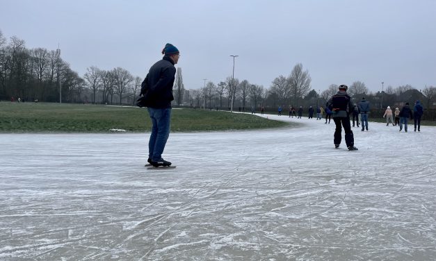 Sfeervol schaatsplezier op laatste dag natuurijs