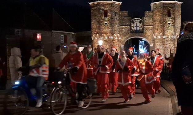 Kerstmannenloop trekt 1400 deelnemers voor het goede doel