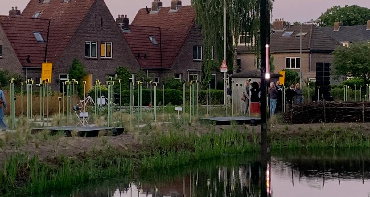 Oorlogsmonument onthuld op het nieuwe Borneoplein