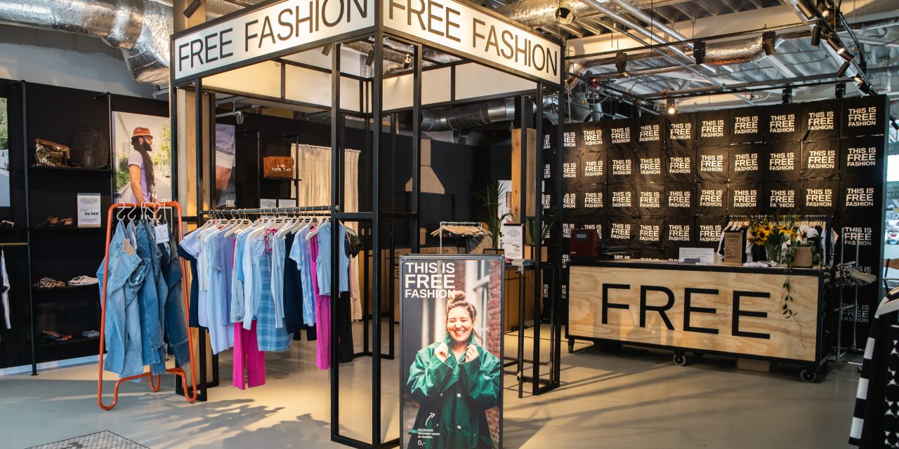 Gratis kleding met een serieuze boodschap