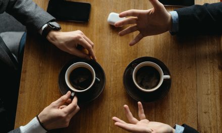 Tijd voor koffie en dialoog over Speelkamp