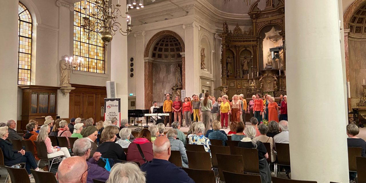 Theaterkoor Voice Box op het Groot Amateurkunst Festival