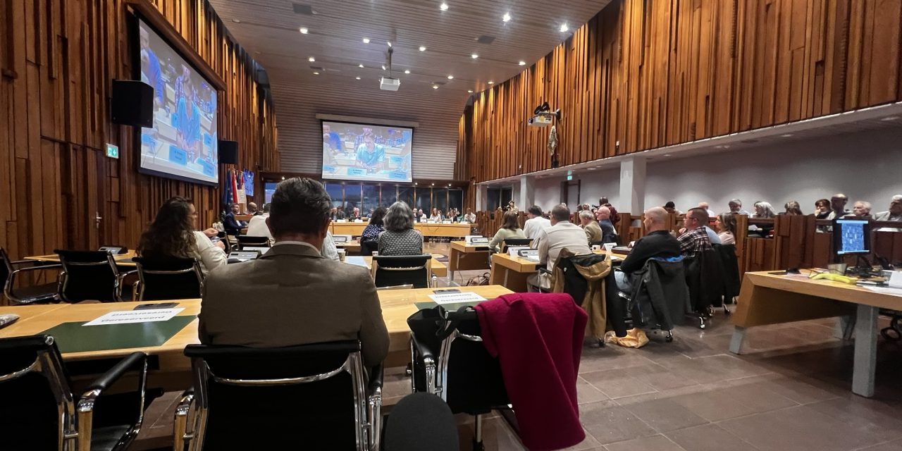 Wat vind Amersfoort van de gemeenteraads vergadering omtrent AZC’s?