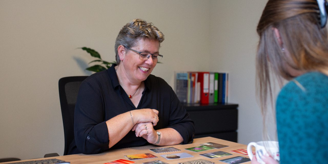 “Je stem mag er zijn, ook als hij hapert” – Amersfoortse stottertherapeut over Wereldstotterdag
