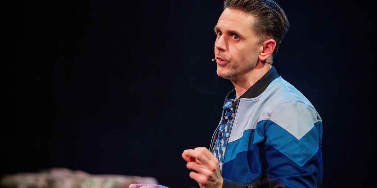 ‘Je doet dit uiteindelijk omdat je het leuk vindt.’ – Tourende cabaretier Wouter Monden