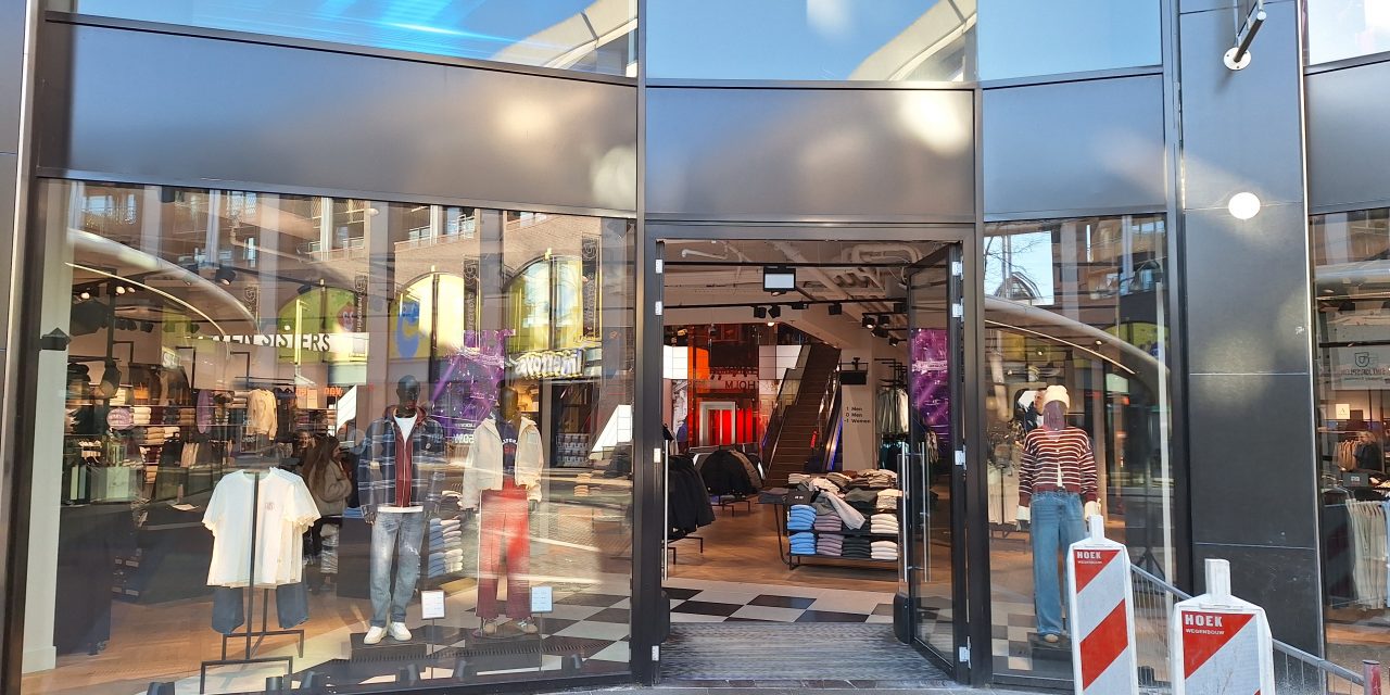 The Sting stunt met Black Friday