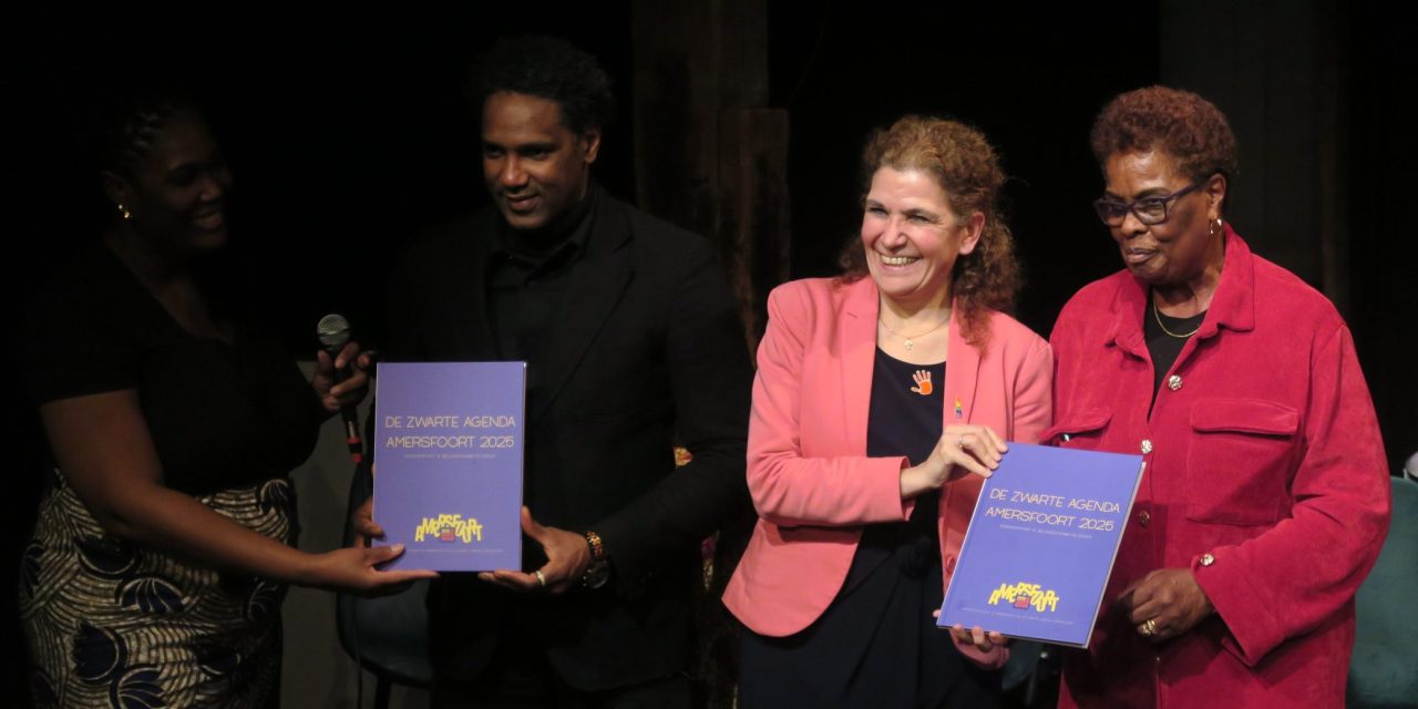De Zwarte Agenda overhandigdt eindrapport racismeonderzoek aan wethouder