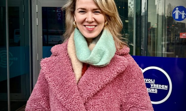 Amersfoortse Rosanne in het theater met ‘Het Familiediner’