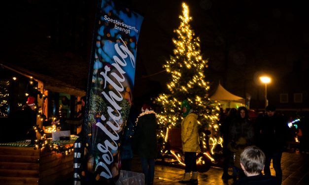 Drakenparade en kerstverlichtingsroute brengen licht in Soesterkwartier