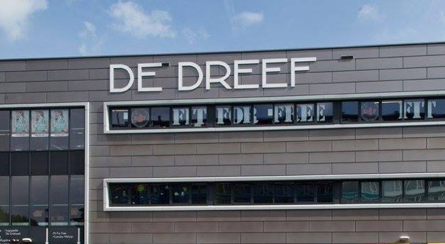 Van sneeuwpret naar schrik: sporthal De Dreef stort in