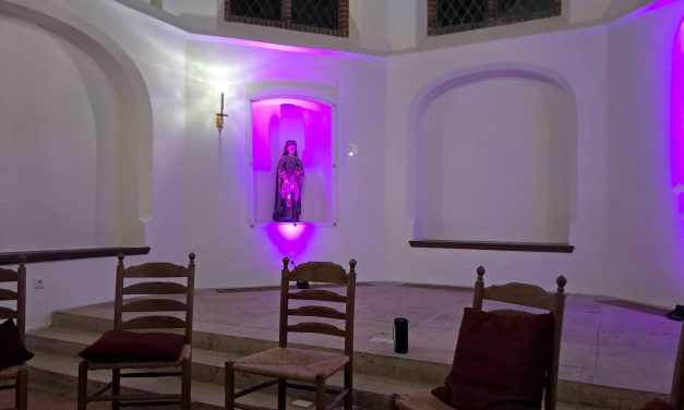 Stilteavond in Rochuskapel als tegenreactie op drukte van het dagelijks leven