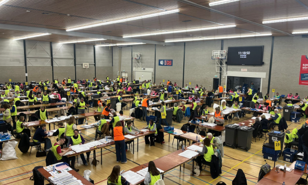 Meer dan 100.000 stembiljetten door de handen van 250 vrijwilligers in sporthal Zielhorst