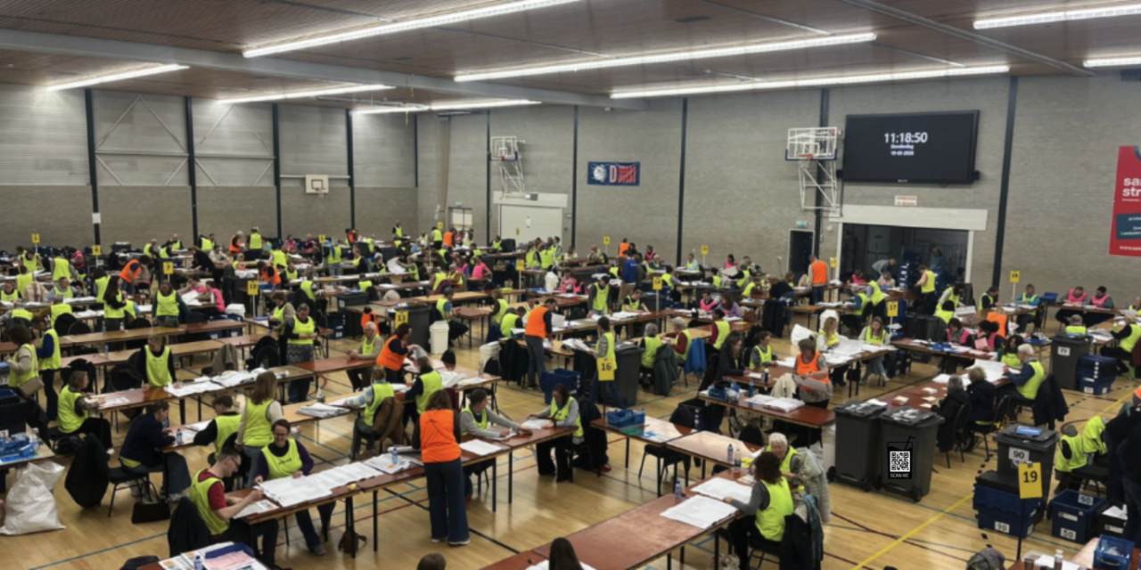 De hoogste opkomst in 40 jaar tijd en toch zijn de stemmentellers even snel klaar