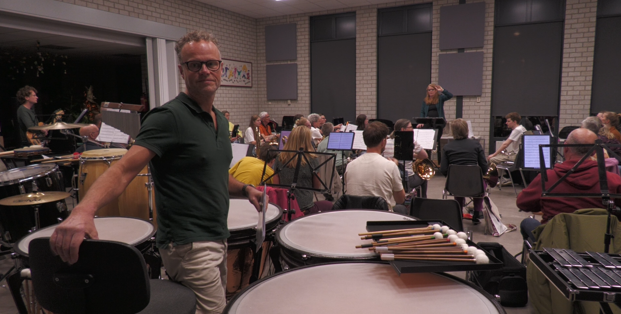 Ruben van Loenen over de muziekvereniging van Hoogland: ‘Sint Caecilia maakt toch echt het dorp’