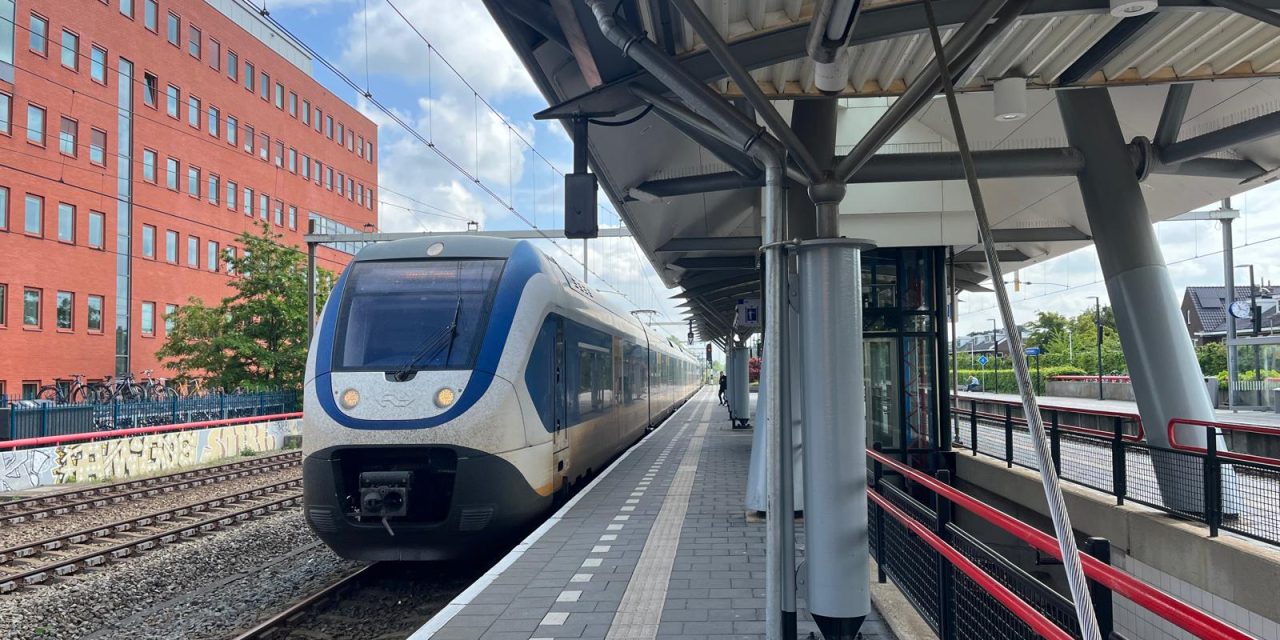NS start met proef om gratis te reizen, FNV kritisch