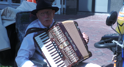 De klank van de straat: Italiaanse accordeon in Amersfoort