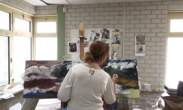 Yvonne Nijs over haar passie voor schilderen en haar expositie in de Bibliotheek Eemland