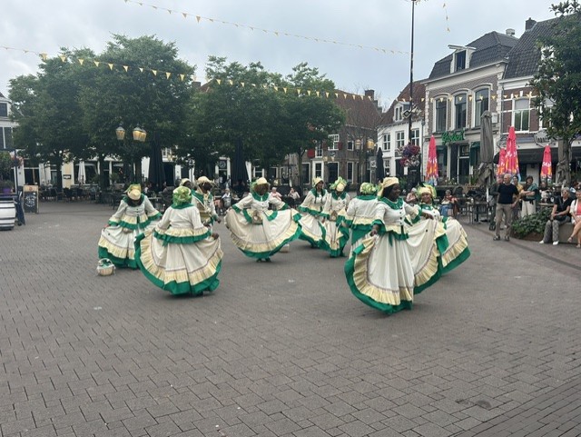 Optocht door Amersfoort zorgt voor meer aandacht voor Keti Koti