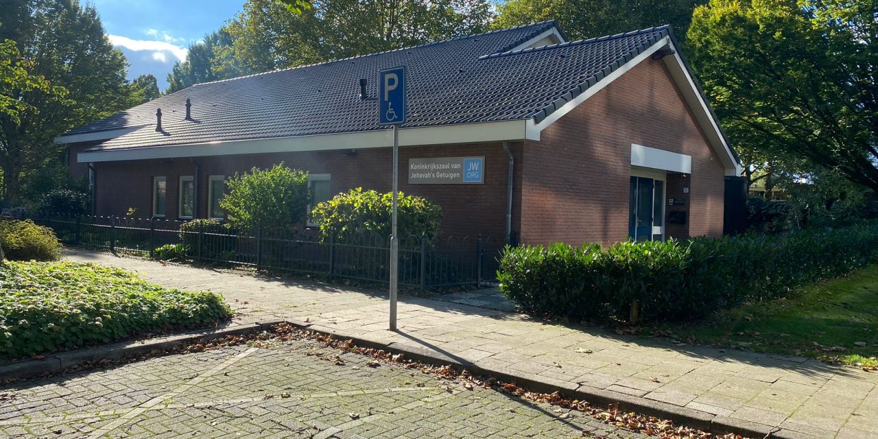 Jehova’s getuigen op de markt in Bilthoven