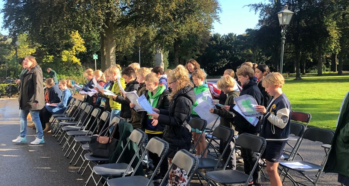 Toekomststoel bereikt eindpunt: Een reis voor klimaatbewustzijn in De Bilt