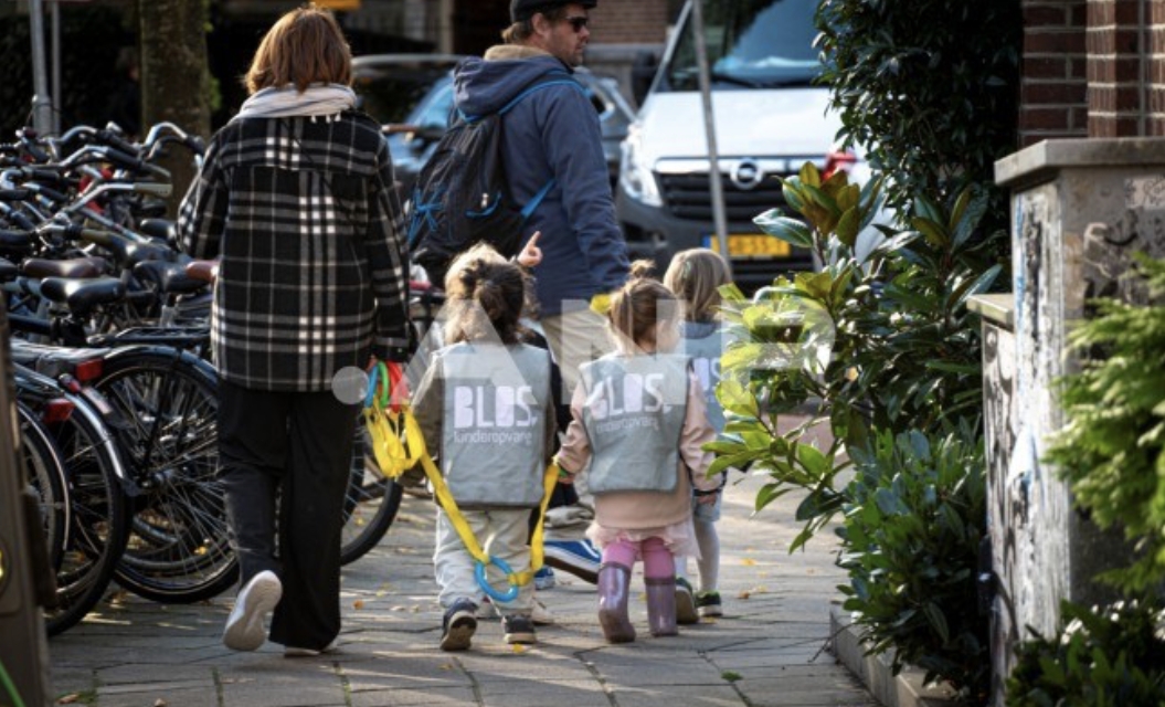 Kinderopvangsector kampt met personeelstekort: impact op ouders en organisaties. ‘Het is natuurlijk belangrijk in de kinderopvang om continuïteit te bieden aan de kinderen, maar ook aan de ouders.’