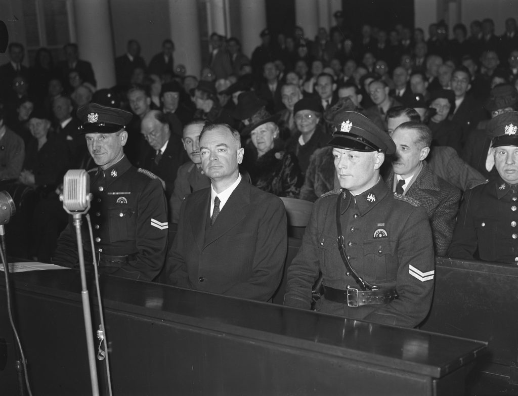 NSB-leider Anton Mussert in de beklaagbank. Bron foto: Oorlog voor de Rechter. 