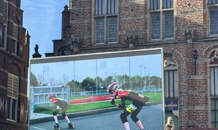 Huldiging vol emotie: Culemborg viert succes van Velzeboer-zussen