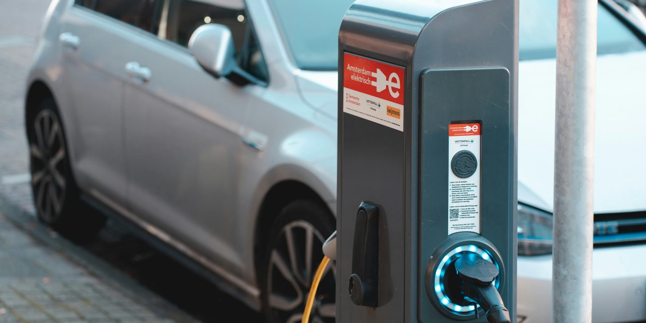 Elektrische auto’s aanschaffen voor minder fijnstof, merk je er zelf iets van?