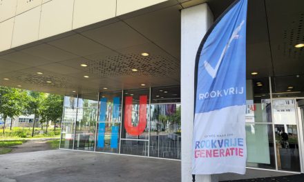 Rookvrije zones op papier, maar niet in de praktijk: waarom studenten toch binnen rookvrije zones roken