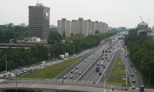 Fijnstof rond scholen A10 boven aangeraden niveaus