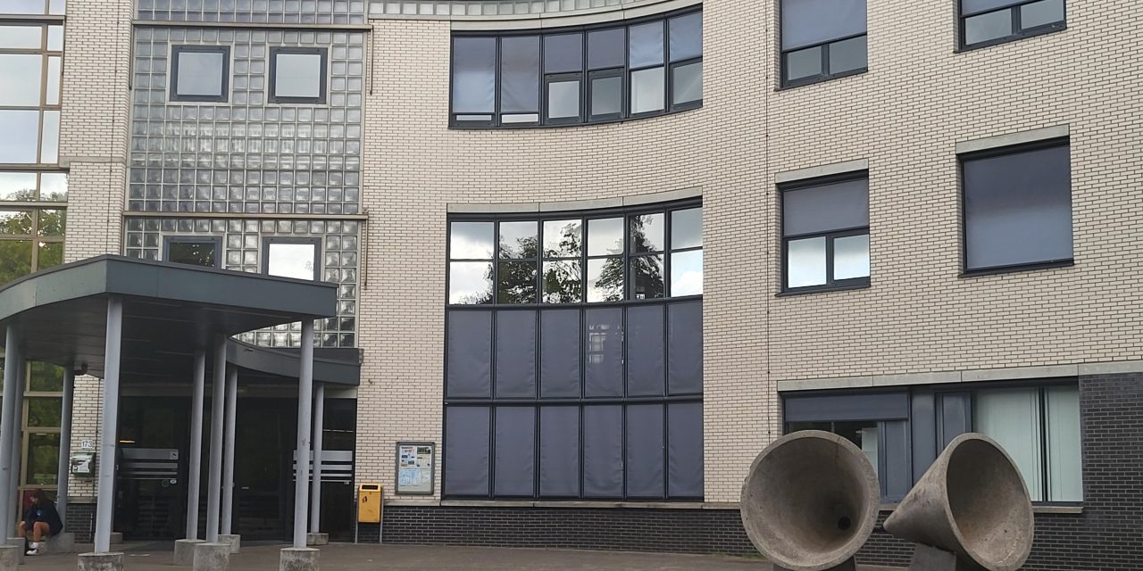 Nieuw gemeentehuis De Bilt moet probleem hoge kosten en slechte werkomstandigheden oplossen