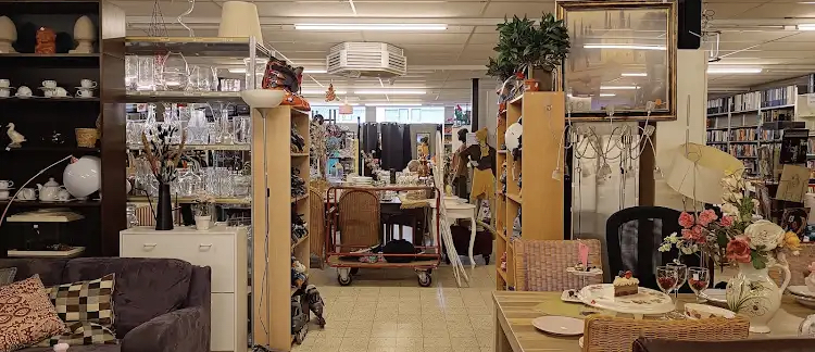 Rijen bij kringloopwinkel door stijgende armoede