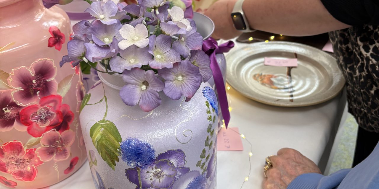 Kerstsfeer in Huize het Oosten: muziek, kraampjes en gezelligheid