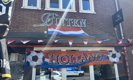 Oranje sfeer groeit in De Bilt: Grand Café BUITEN maakt zich op voor WK voetbal