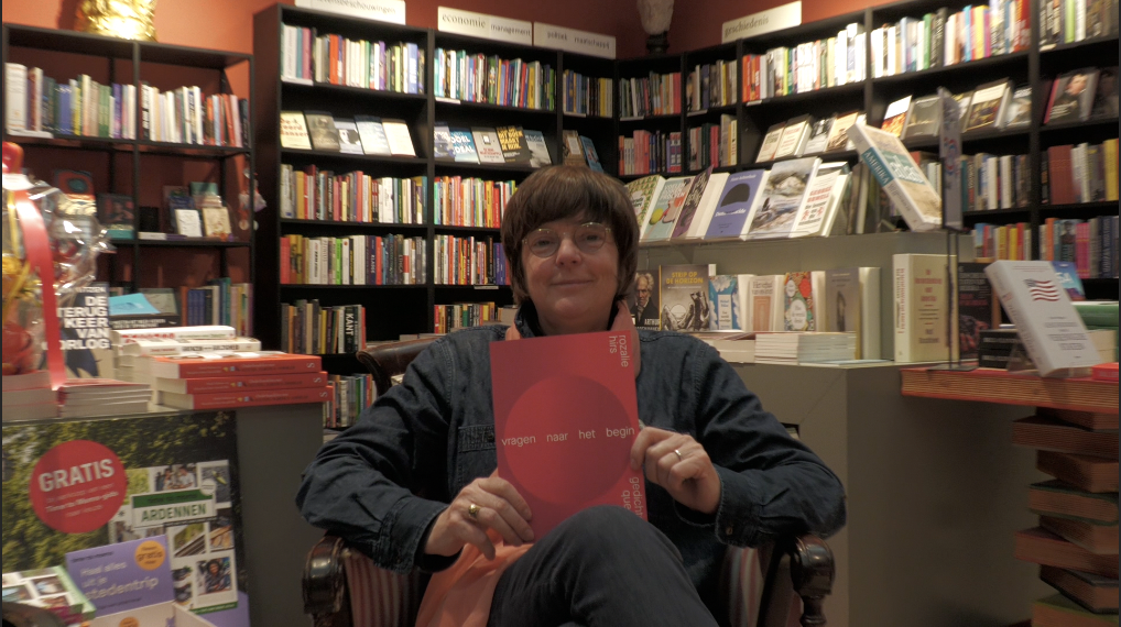 Rozalie Hirs en het gebruik van literatuur voor persoonlijke ontwikkeling.