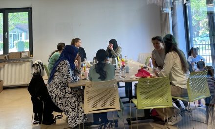 Mama Café biedt moeders een sociaal en informatief toevluchtsoord