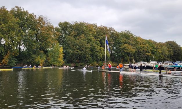 Tromp Boat Races in volle gang