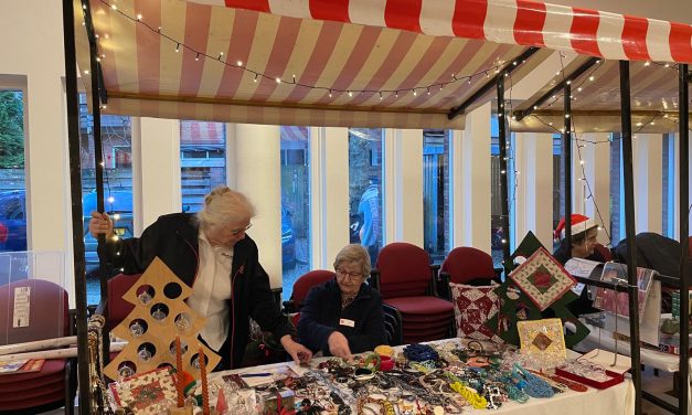 Leger des Heils haalt geld op met kerstmarkt