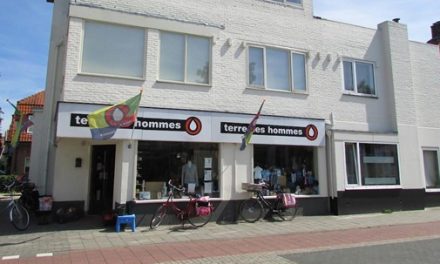 Kringloopwinkel Terre des Hommes verkoopt ‘hoop’ per kledingstuk