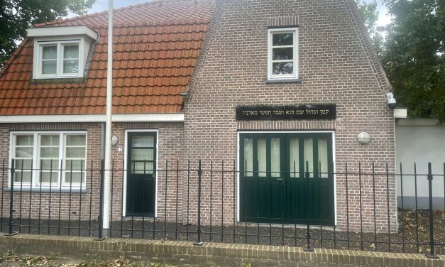 Struikelstenen geplaatst in Hilversum