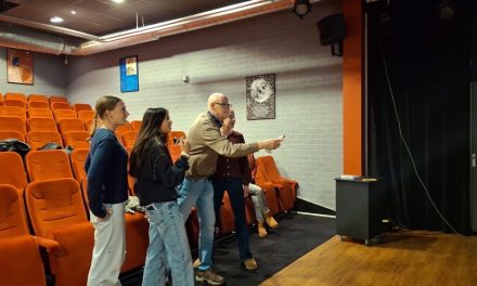 Ouderen leren gamen in de bibliotheek