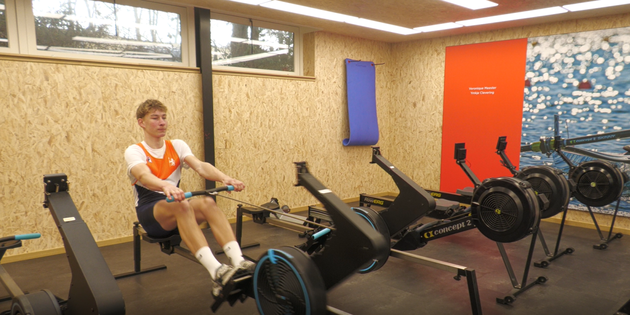 Roeitalent Myrddin van Vliet traint voor goud