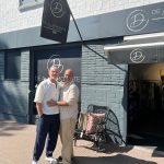 MAFS-deelnemer Domenik Romano verkoopt in Hilversum niet alleen kleding, maar ook liefde en identiteit