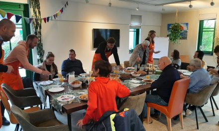 Samenwerking ING-Amsterdam en Stichting Present Houten zorgen voor twee geslaagde bijeenkomsten voor eenzame Houtenaren