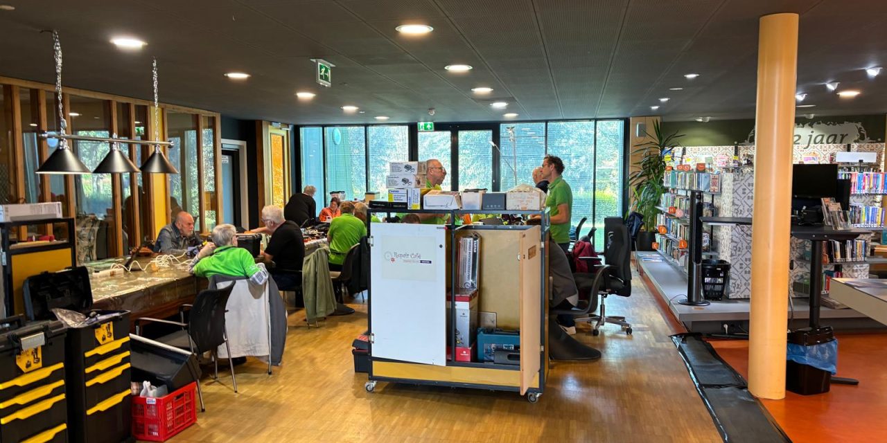 Het Repair café in Houten weer open na zomerstop van 3 maanden