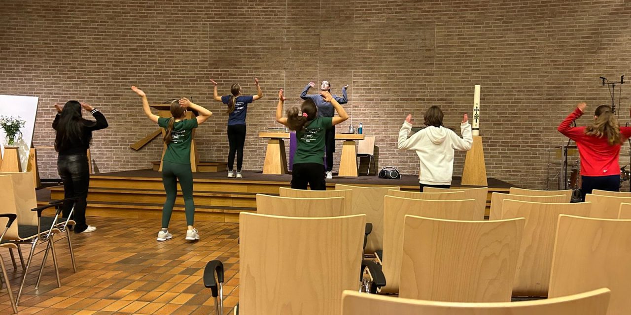 Stepdance groep So Double U uit Houten bestaat 25 jaar