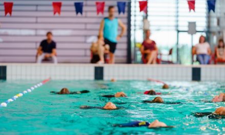 Schoolzwemmen opnieuw onderwerp van gesprek in het basisonderwijs