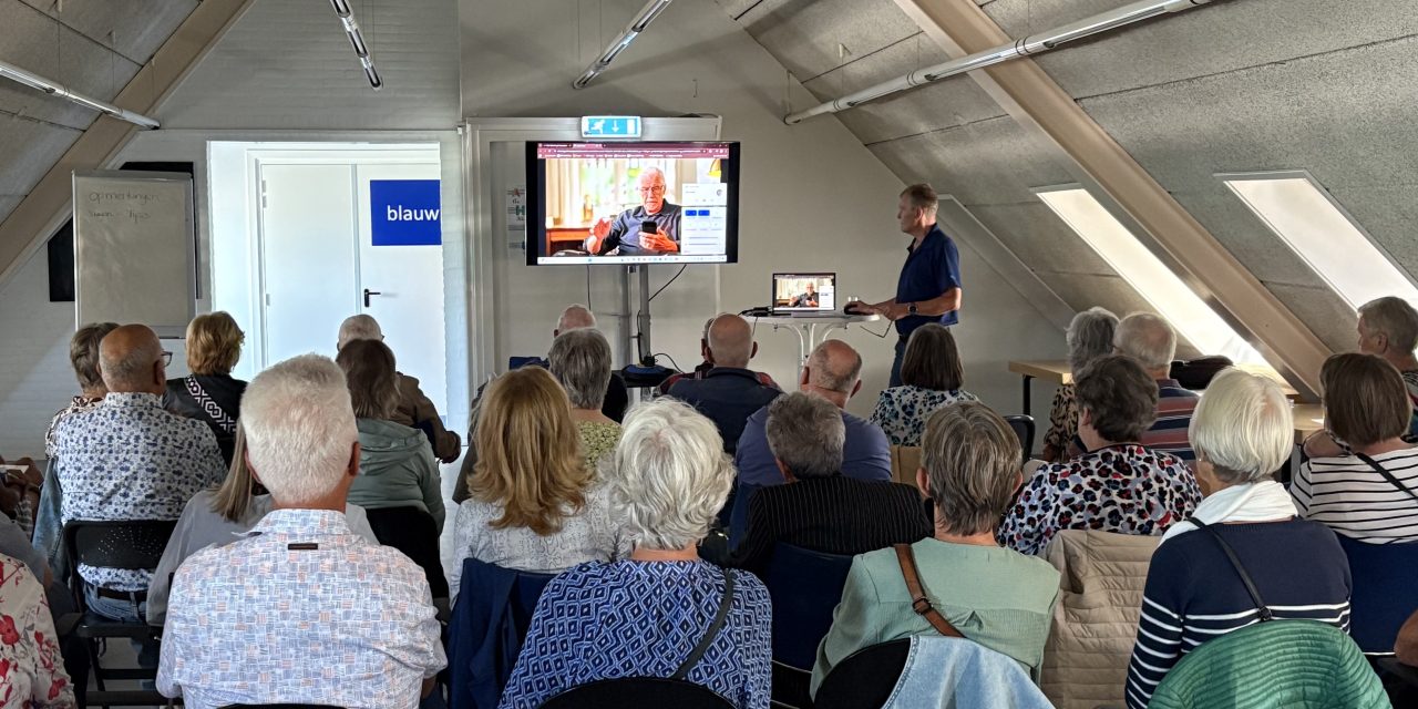 Senioren leren zich beschermen tegen cybercriminaliteit tijdens drukbezochte workshop
