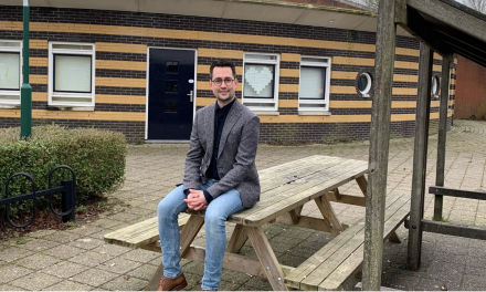 ‘Elke politieke partij is een jongerenpartij’ – Houten Anders-voorzitter Axel Eerdman over verbinding in roerige tijden