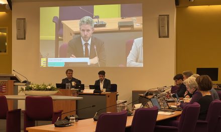 ‘Als het Rijk niet met extra geld voor jeugdzorg was gekomen, had de gemeente samen met de VNG het Rijk voor de rechter gesleept’